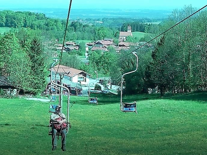 im Sessellift zur Hochries-Mittelstation